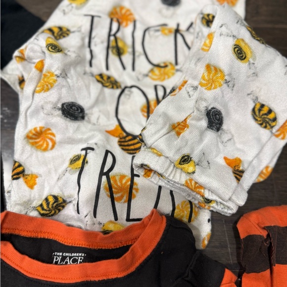 Toddler Boy 4T Halloween Pajamas and Shirts Lot - Picture 6 of 8